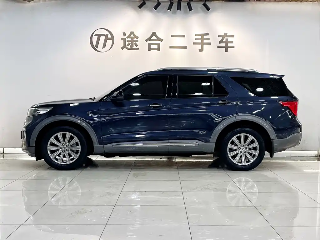 Explorer EcoBoost 285 4 WD Titanium 7-seat