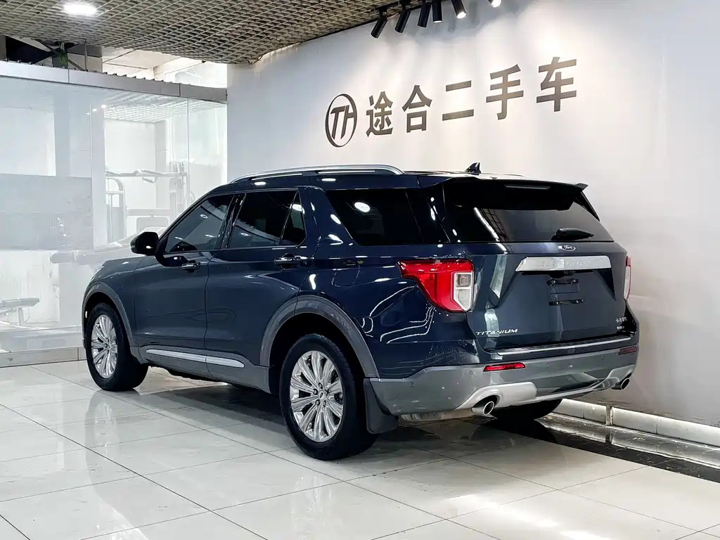 Explorer EcoBoost 285 4 WD Titanium 7-seat