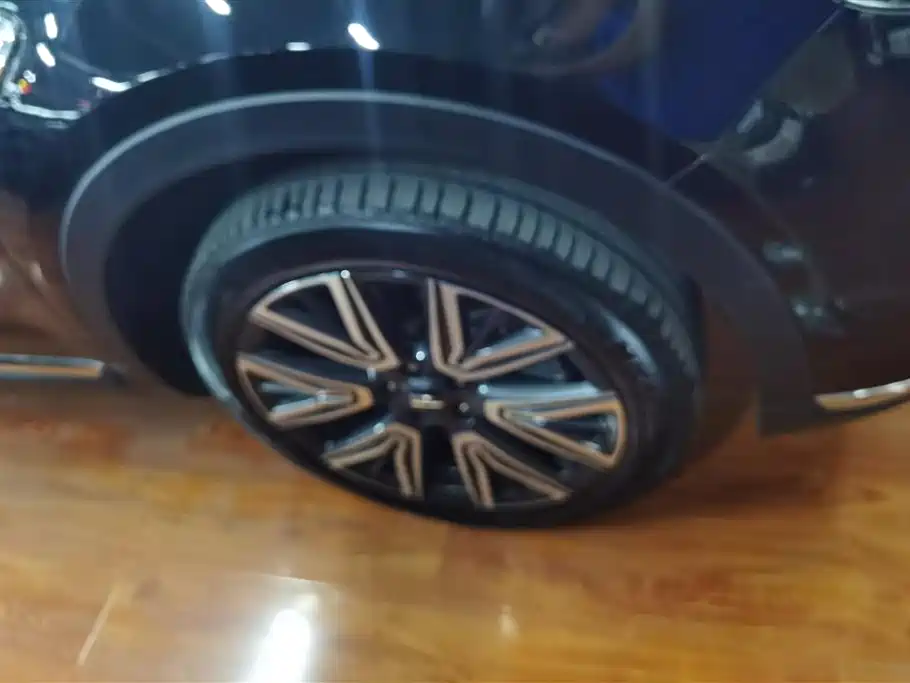 Hongqi HS5 2.0 T Connected Flagship Enjoyment 4 WD