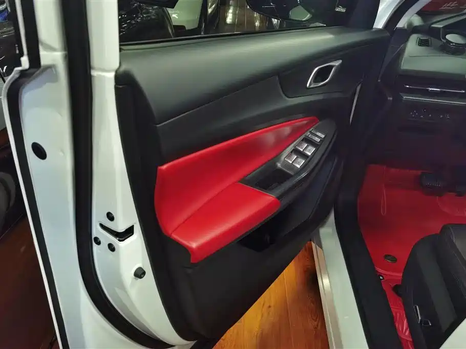 Changan CS55 PLUS 2 nd Gen 1.5 T DCT Distinguished