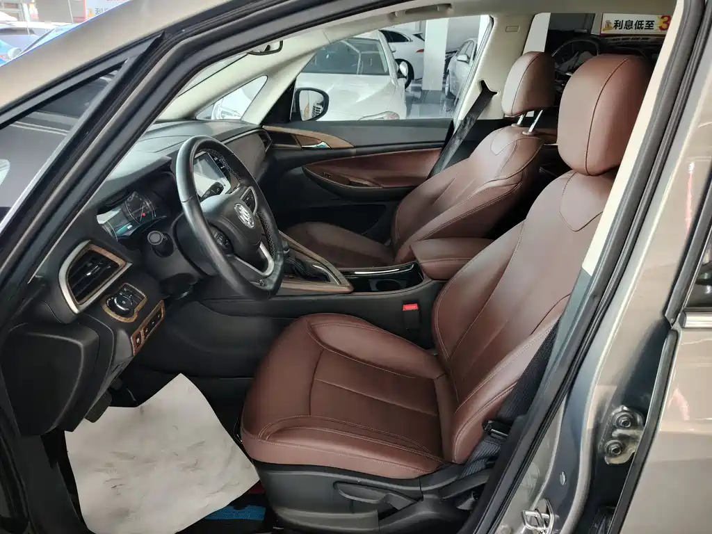 Buick GL6 18 T 6-seat Distinguished