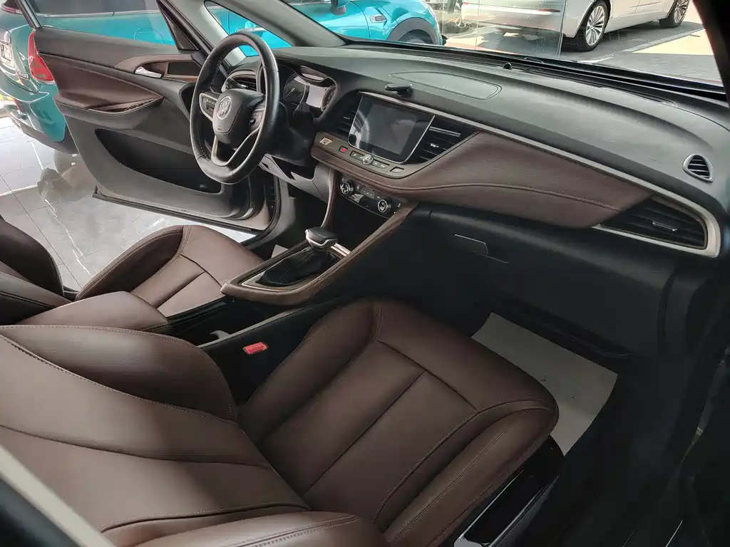 Buick GL6 18 T 6-seat Distinguished
