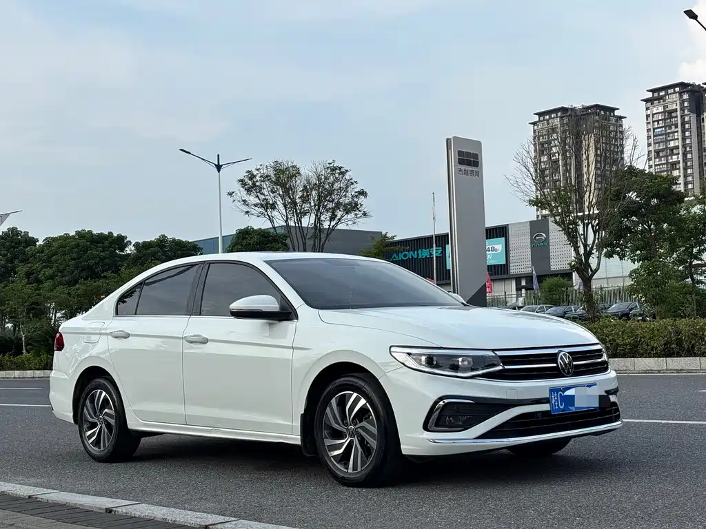 Bora 280 TSI DSG Comfort Travel