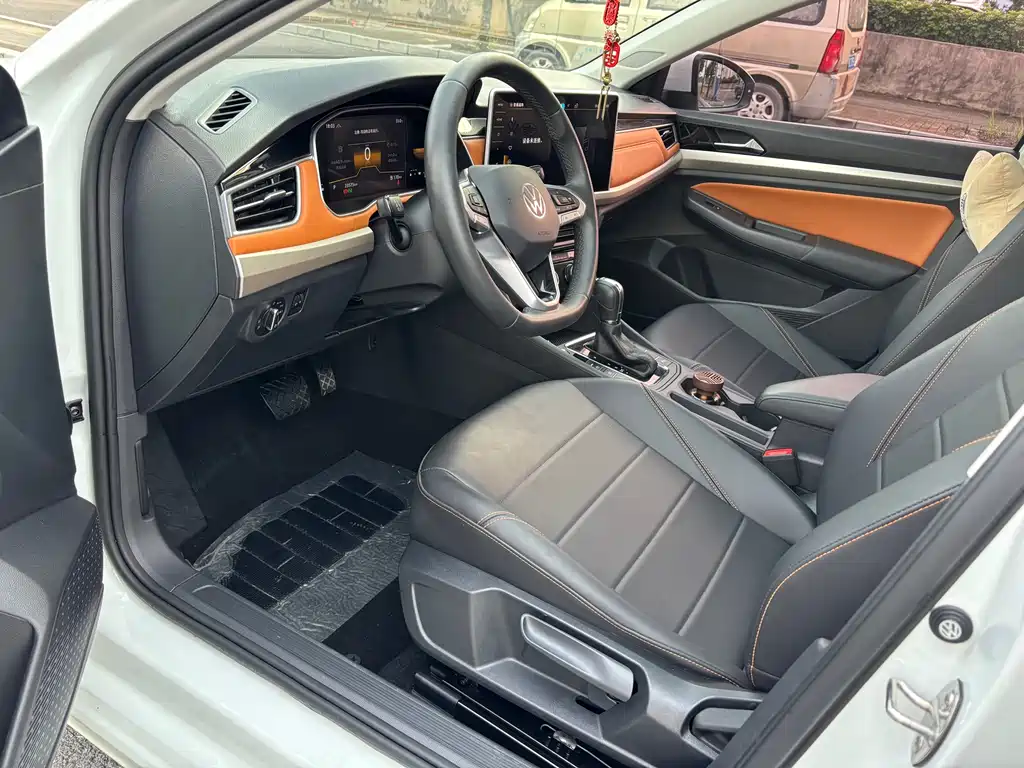 Bora 280 TSI DSG Comfort Travel