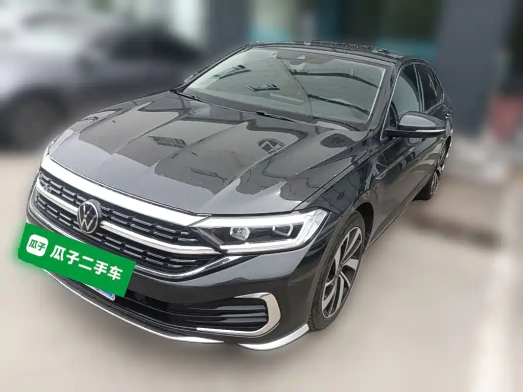Sagitar 300 TSI DSG Outstanding