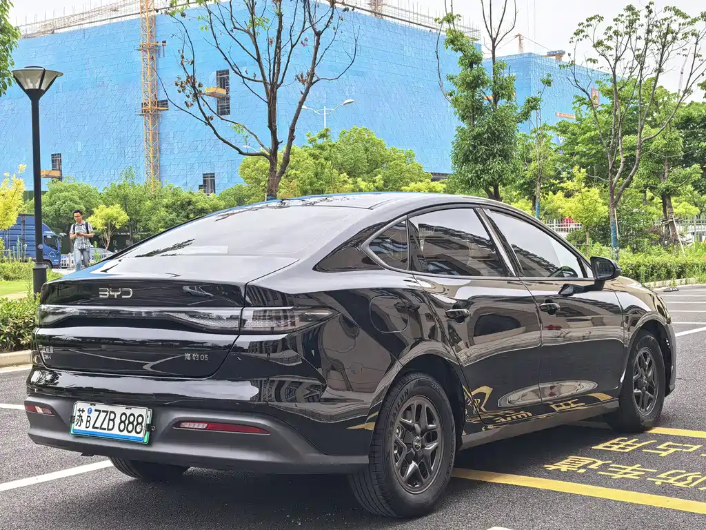 Seal 05 DM-i DM-i Smart Drive 55 KM Luxury