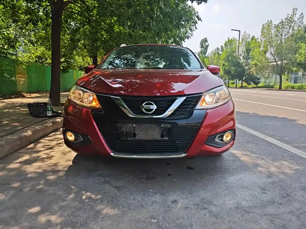Tiida 1.6 L CVT Cool Motion