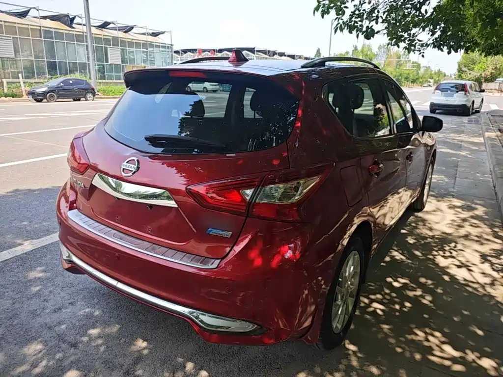 Tiida 1.6 L CVT Cool Motion