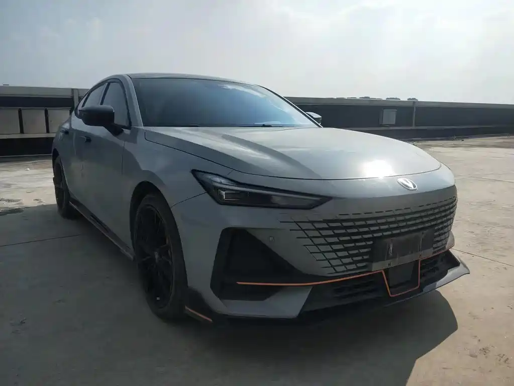 Changan UNI-V 1.5 T Sport