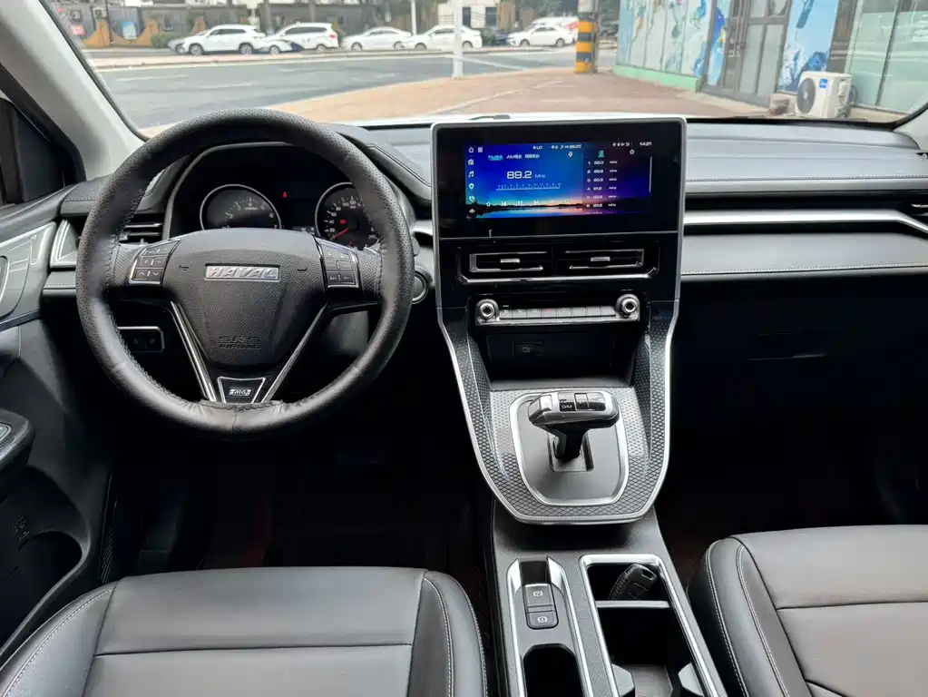 Haval M6 PLUS 1.5 T DCT Luxury Connected