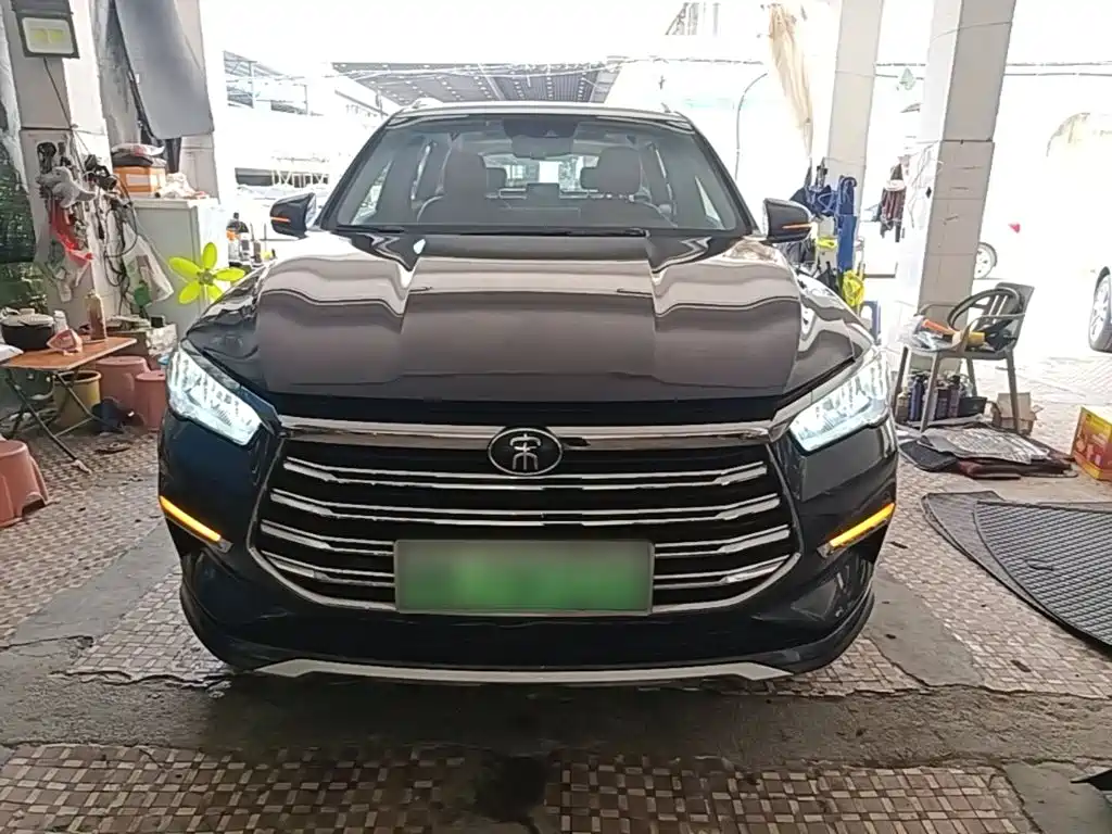 Song Pro NEV DM 1.5 T 4 WD Performance Flagship