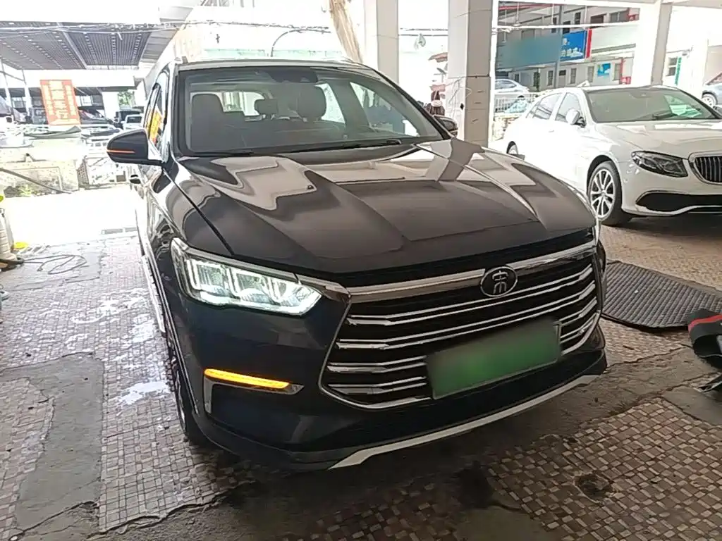 Song Pro NEV DM 1.5 T 4 WD Performance Flagship