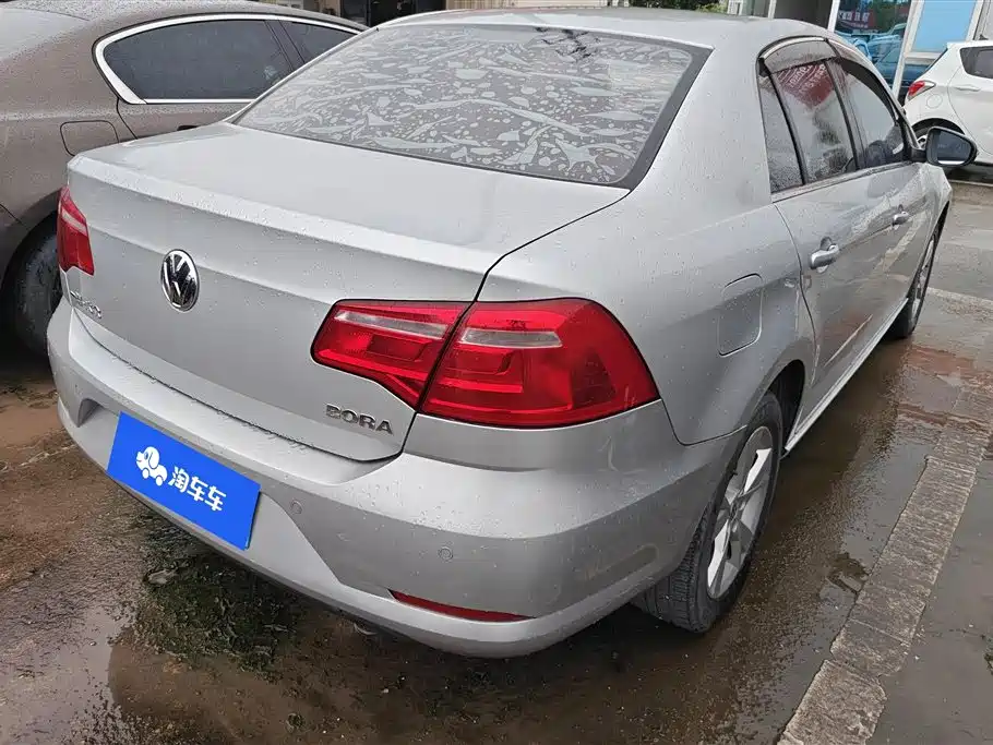 Bora 1.6 L Auto Fashion