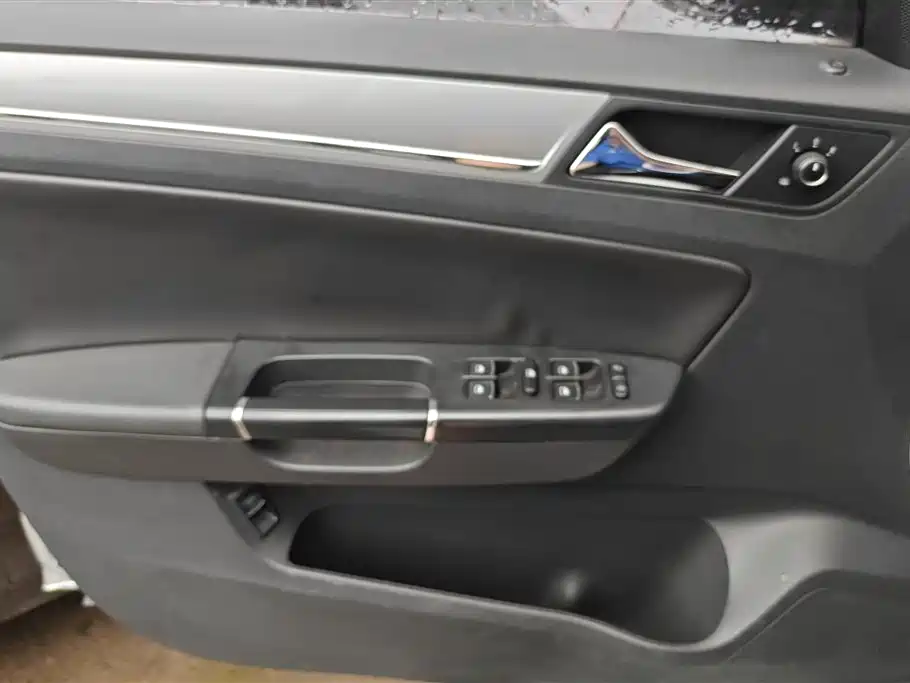 Bora 1.6 L Auto Fashion
