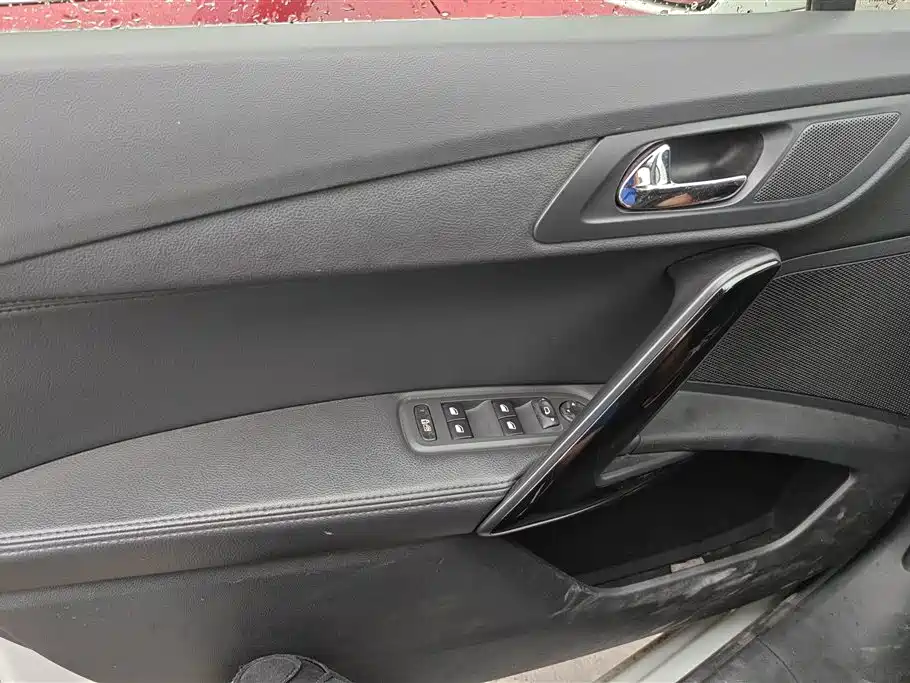 Peugeot 508 2.3 L Roland · Garros