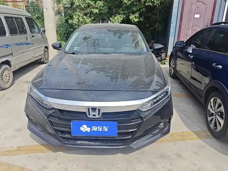 Honda Accord 260 TURBO Luxury