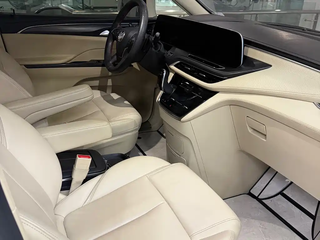Buick GL8 ES LaCrosse Premium