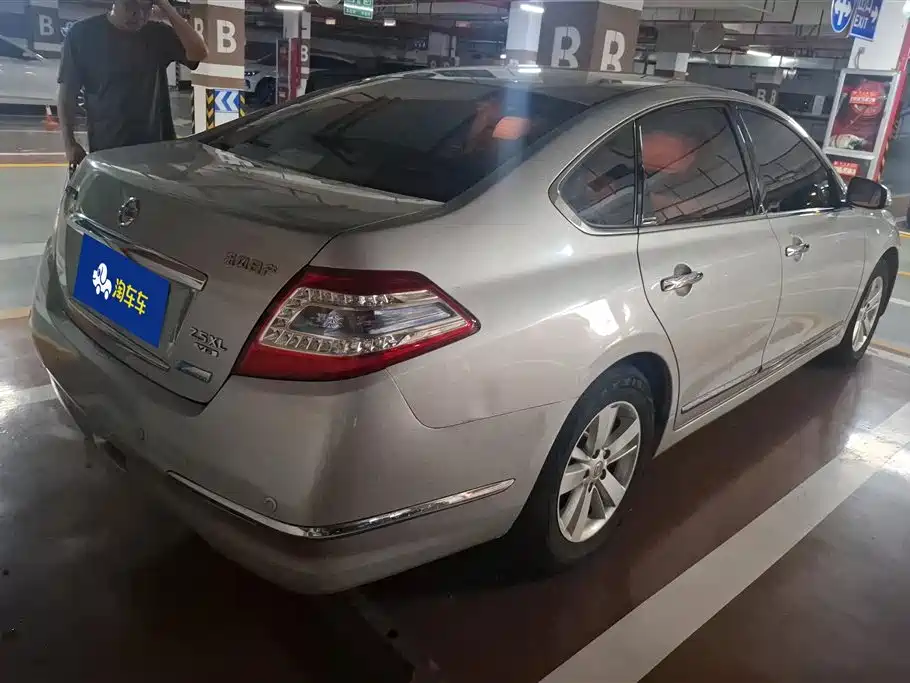 Teana 2.5 L XL Leading