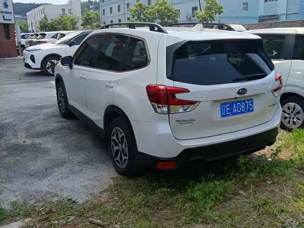 Forester 2.0 i AWD Luxury EyeSight