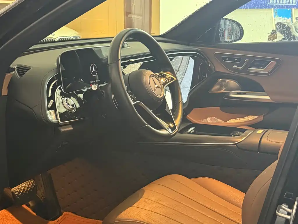 Mercedes-Benz E-Class Facelift E 300 L Luxury Sport
