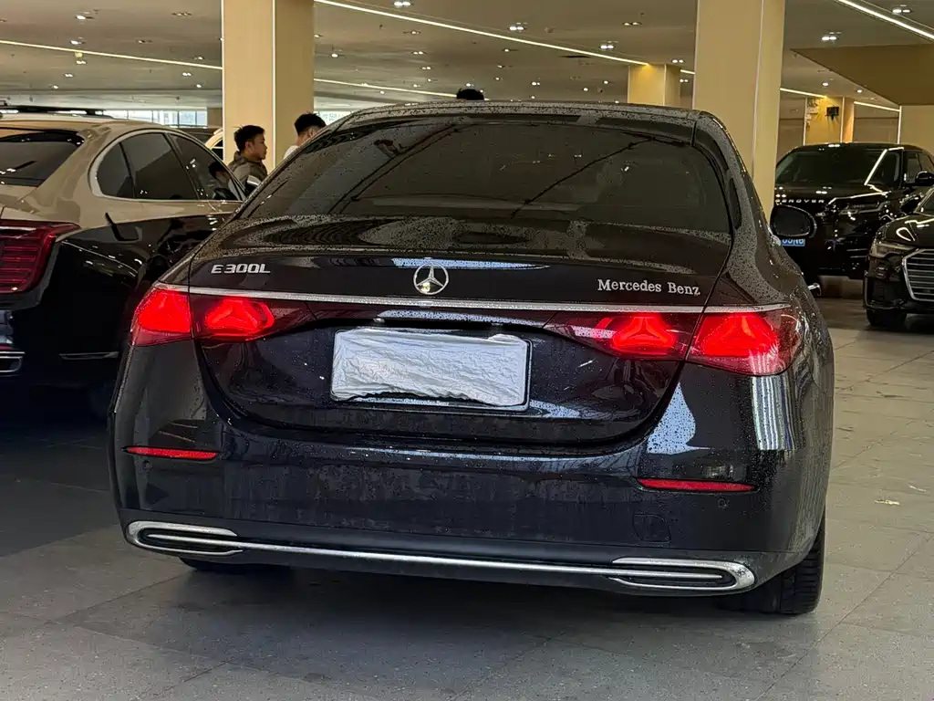 Mercedes-Benz E-Class Facelift E 300 L Luxury Sport