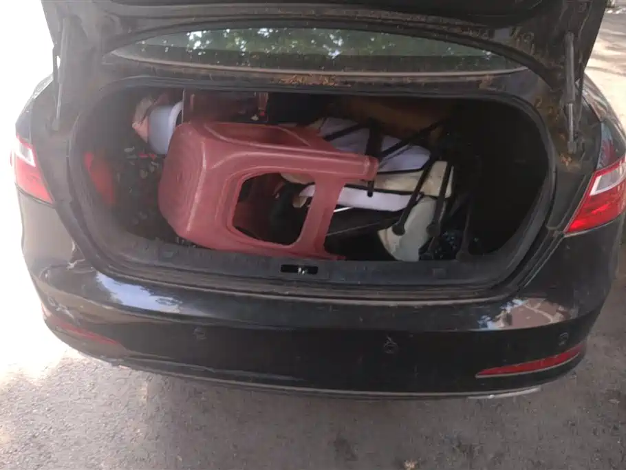 Besturn B70 奔腾B70 2014款 2.0 L 自动舒适型