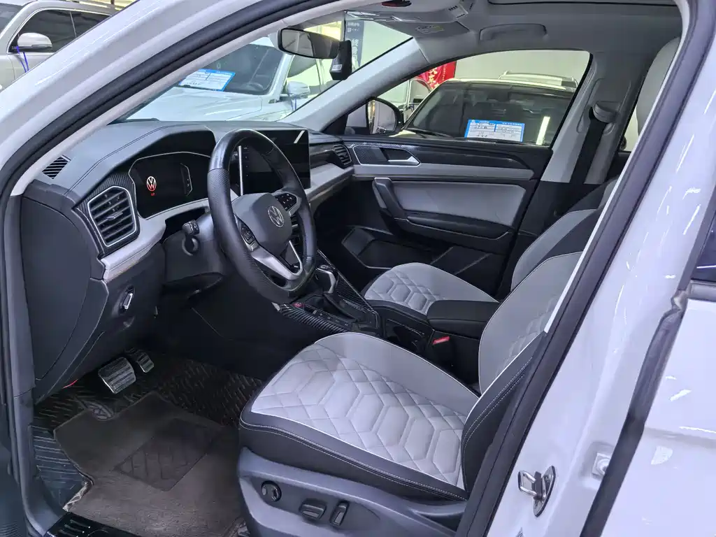 Tayron 330 TSI 2 WD Luxury Plus Advanced