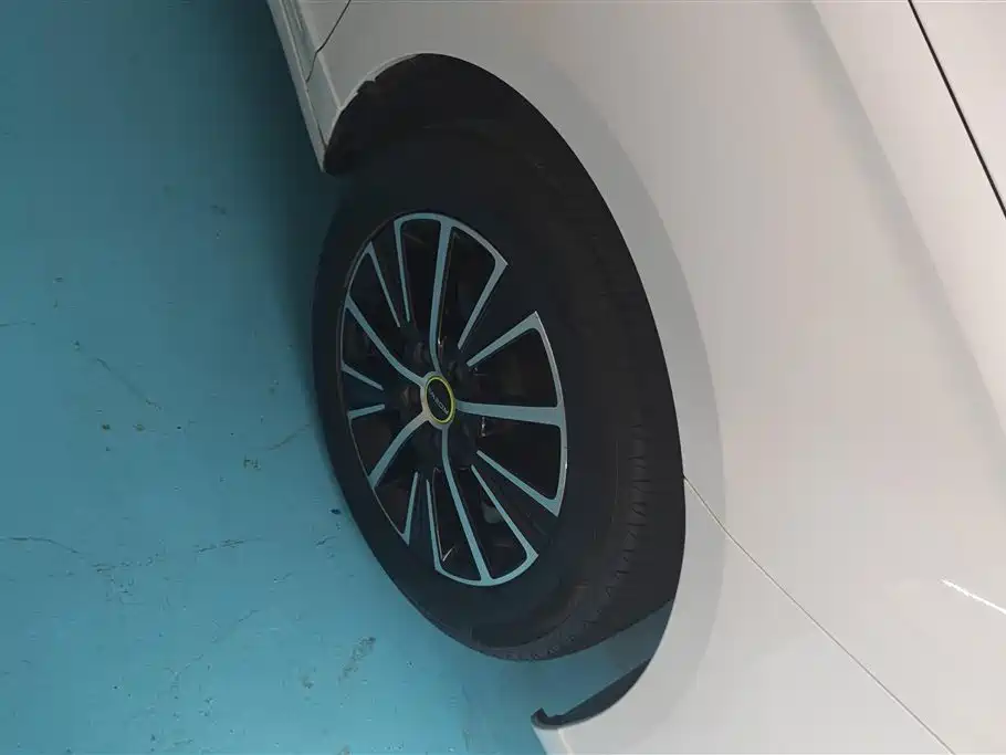 Roewe i5 1.5 L CVT Platinum