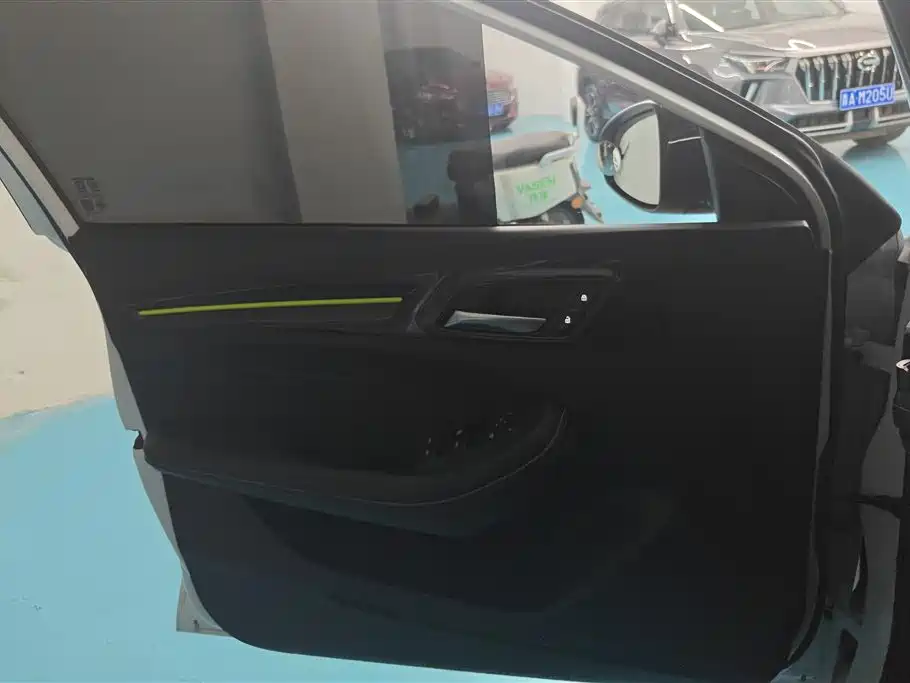 Roewe i5 1.5 L CVT Platinum