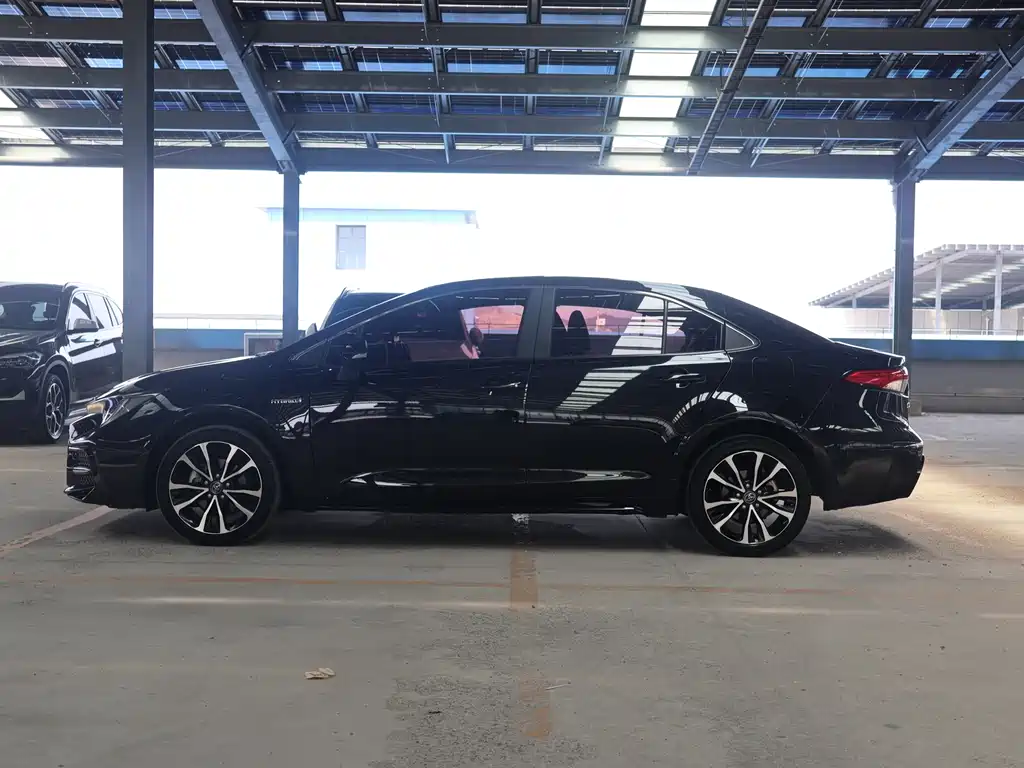 Levin Dual Engine 1.8 H E-CVT Sport