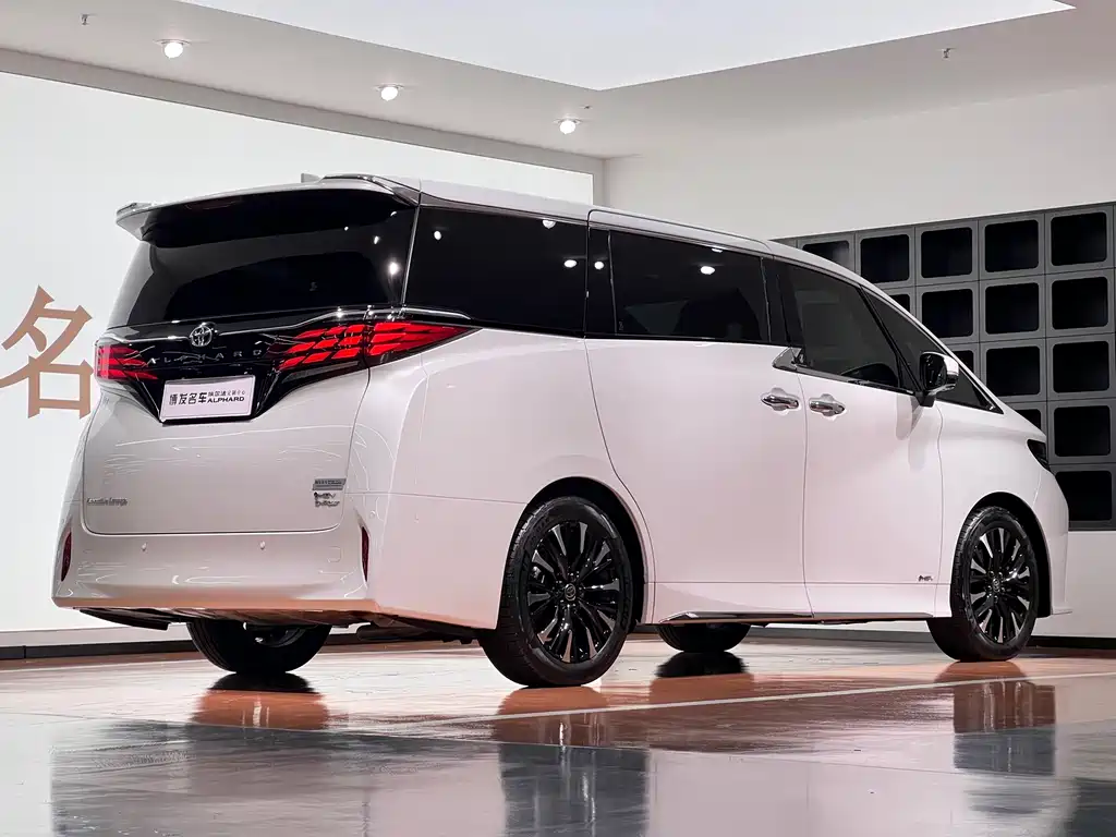 Alphard Dual Engine 2.5 L Premium Enjoyment