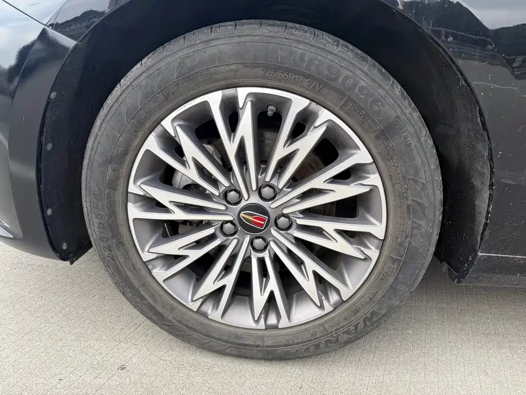 Hongqi H5 1.5 T DCT Connected Flagship Joy