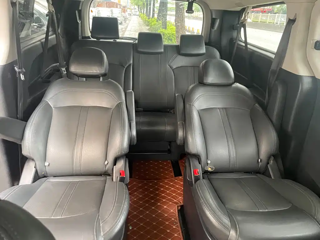 Maxus G10 2.0 T Manual Elite Diesel 7-seat