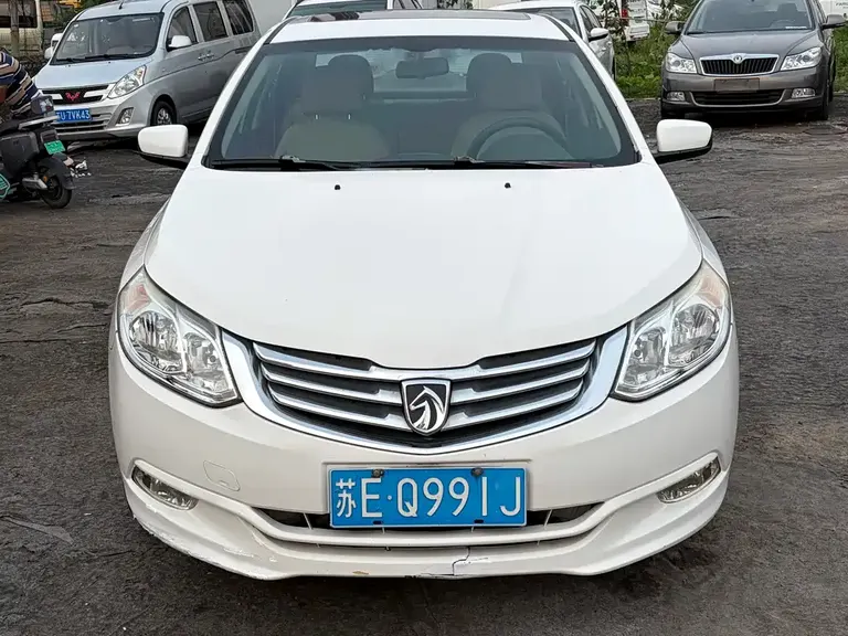 Baojun 630 宝骏630 2012款 1.5 L DVVT自动舒适型