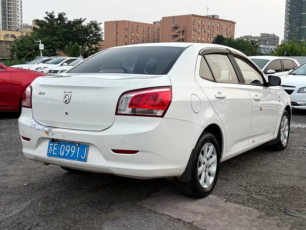 Baojun 630 宝骏630 2012款 1.5 L DVVT自动舒适型