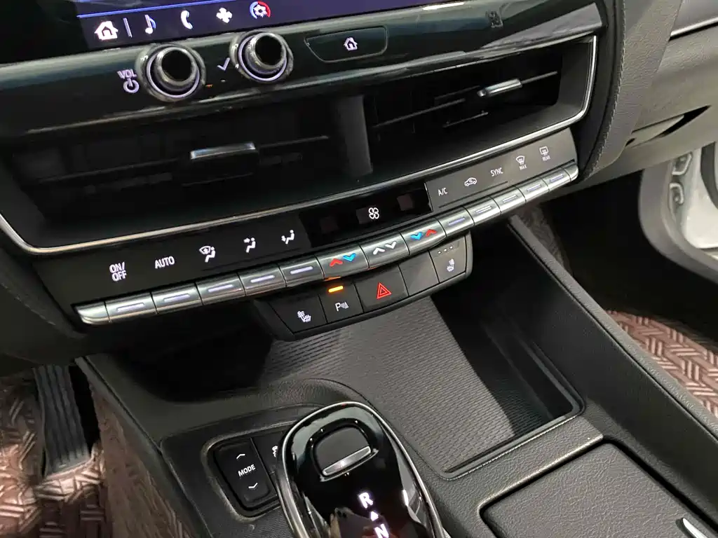 Cadillac CT5 Facelift 28 T Leading Sport