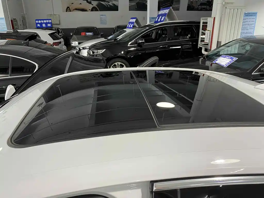 Cadillac CT5 Facelift 28 T Leading Sport