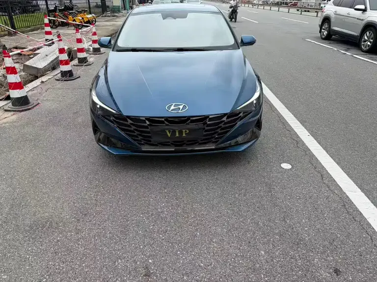 Hyundai Elantra 1.5 L CVT GLS Leading