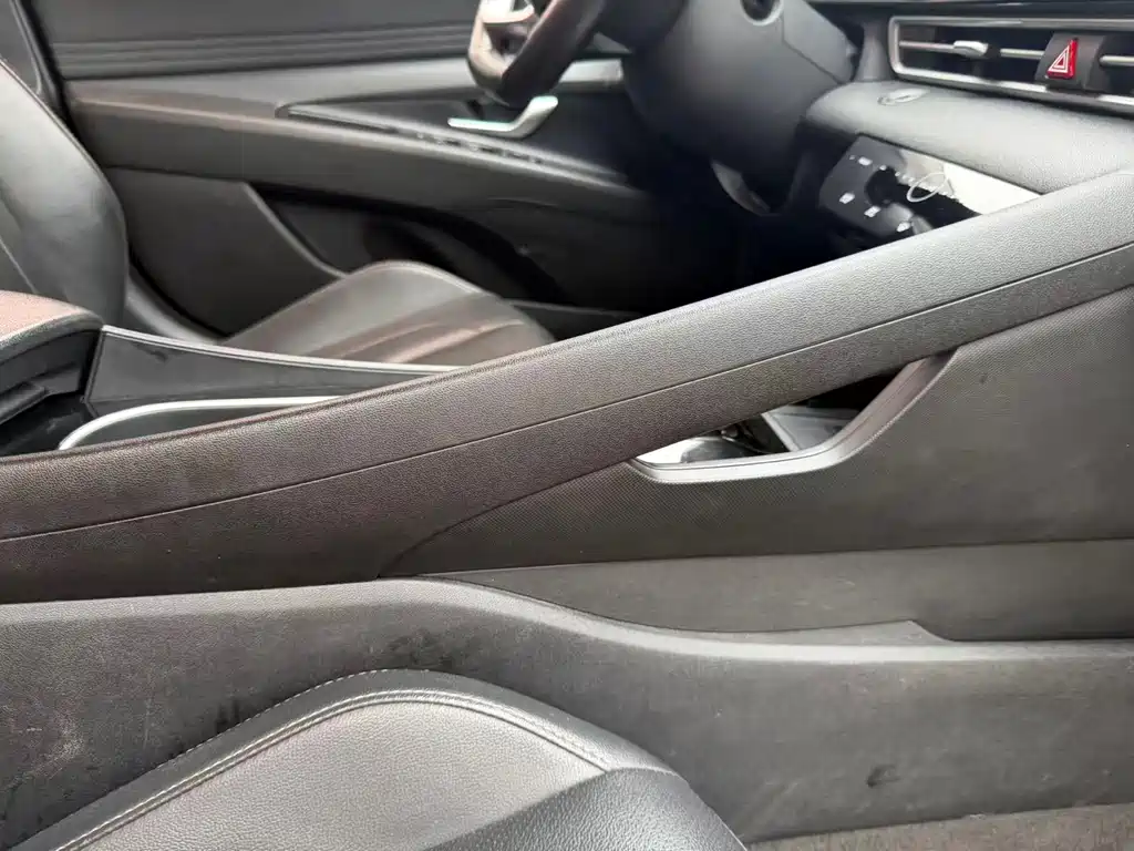 Elantra 1.5 L CVT GLS Leading