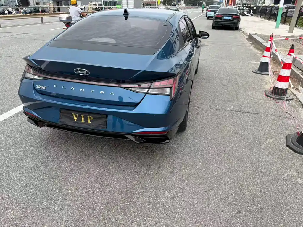 Elantra 1.5 L CVT GLS Leading