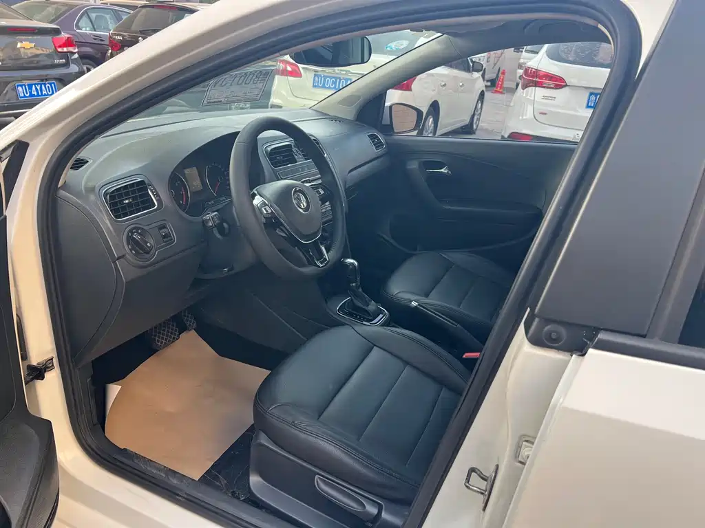 Polo 1.6 L Auto Comfort