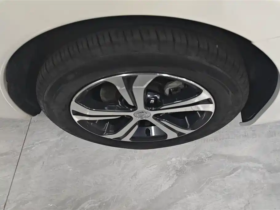 Tiida 1.6 L CVT Smart Travel CN-V
