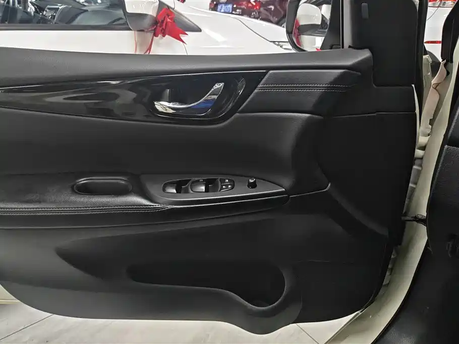 Tiida 1.6 L CVT Smart Travel CN-V