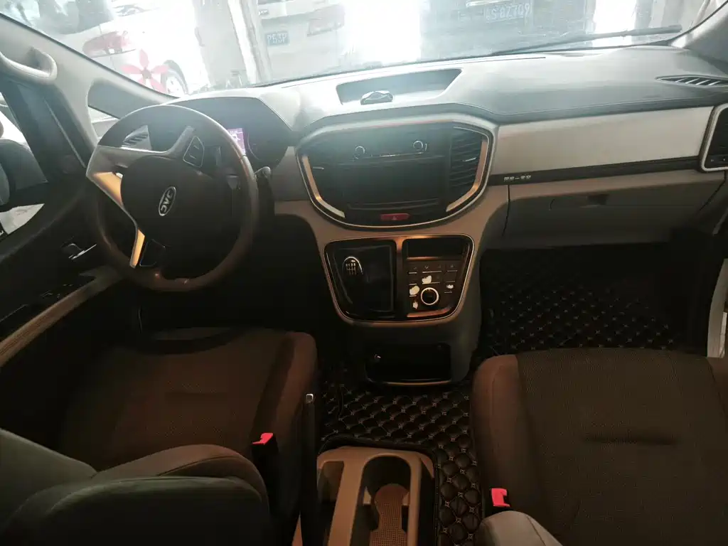 Refine M4 瑞风M4 2020款 2.0 CTI 柴油 手动劲锐型 国VI