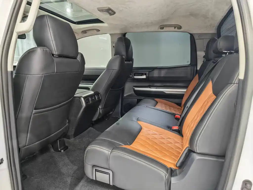 Tundra 坦途 2015款 5.7 L 自动