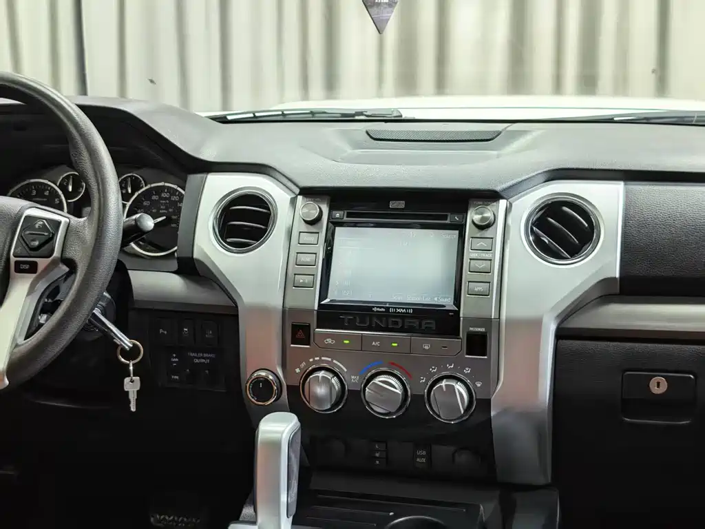 Tundra 坦途 2015款 5.7 L 自动