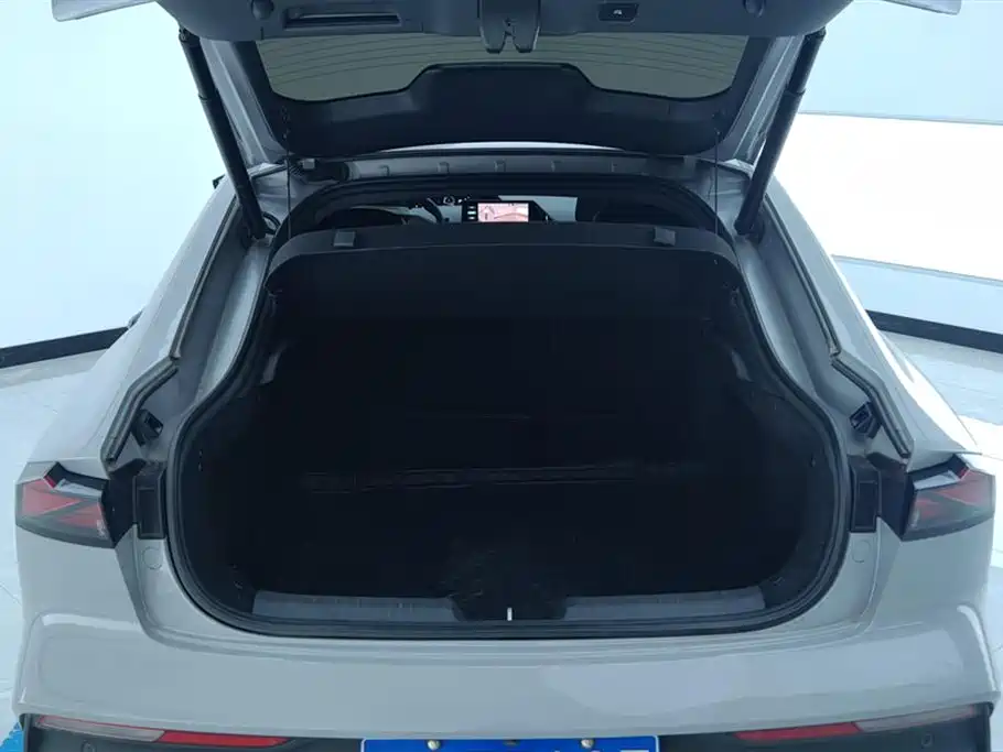 Changan UNI-V 1.5 T Distinguished