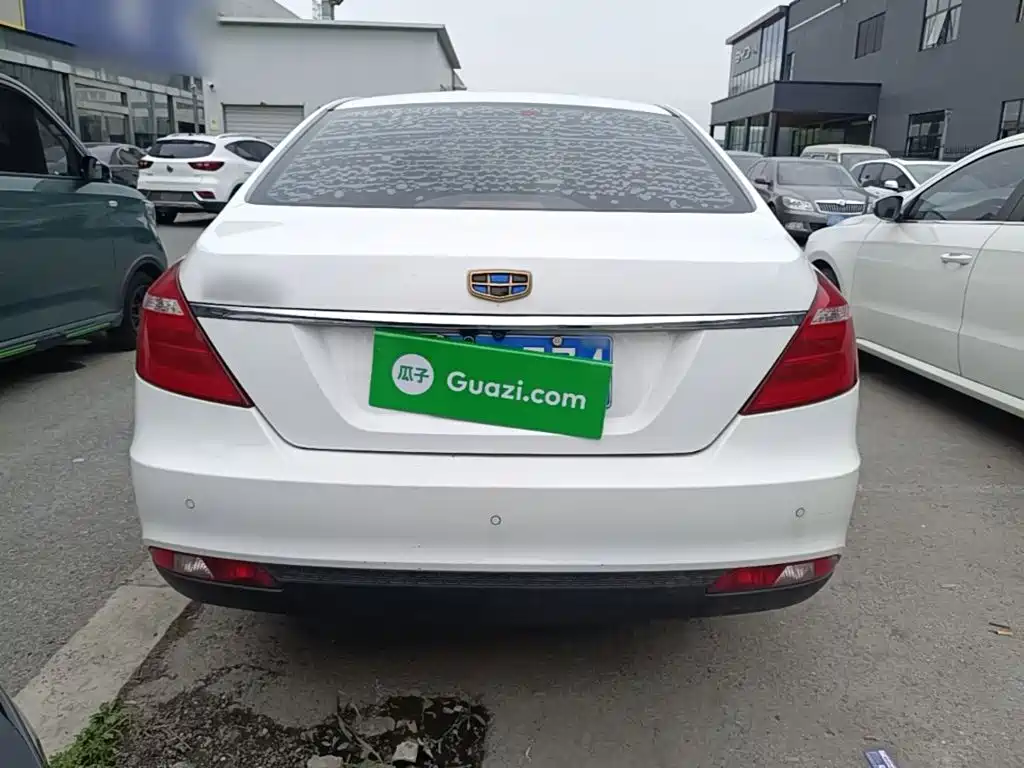 Emgrand Sedan Million 1.5 L CVT Upward