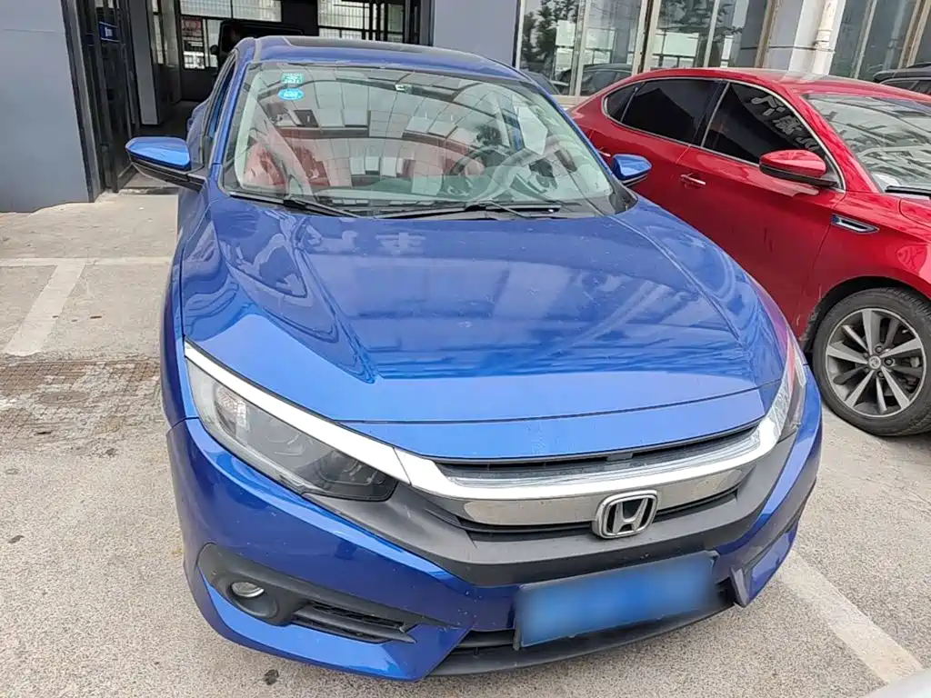 Civic 220 TURBO CVT Luxury