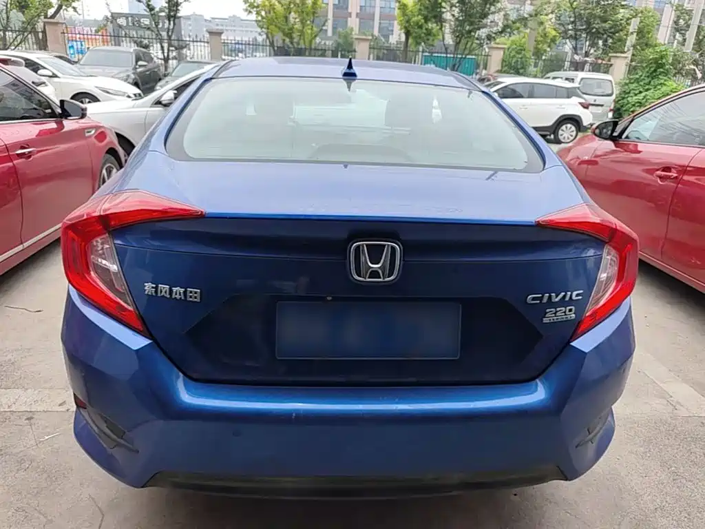Civic 220 TURBO CVT Luxury